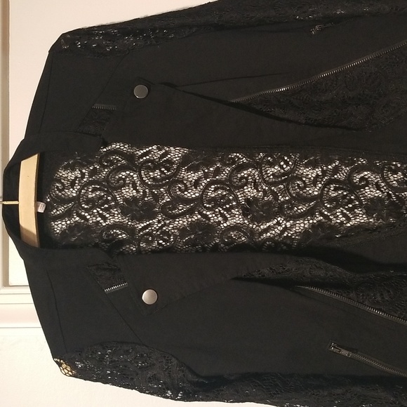 Lace Blazer - Picture 2 of 11